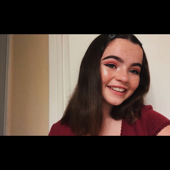 Meet your Posher, Lily - Picture 4 of 5